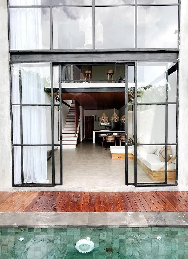 Casa De Laguna Canggu  Canggu (Bali)